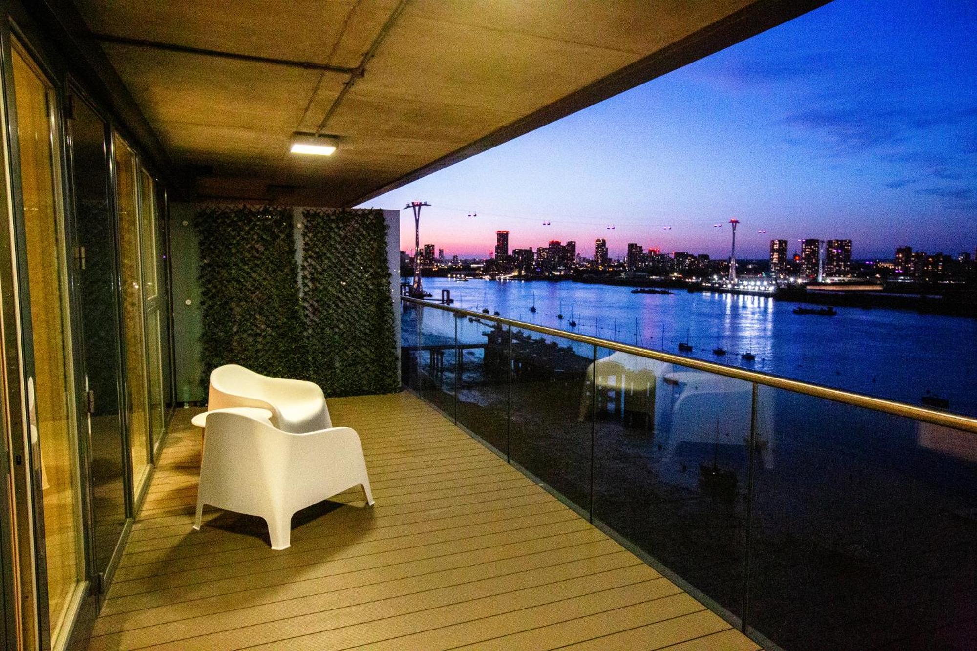 Waterfront- London Greenwich O2 Arena 2 Bed Flat Exterior foto